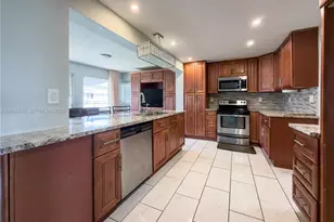 310 NW 25th Ct, Pompano Beach, FL 33064 - Photo 4