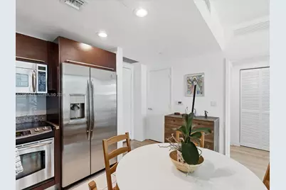 950 Brickell Bay Dr #1208, Miami, FL 33131 - Photo 2