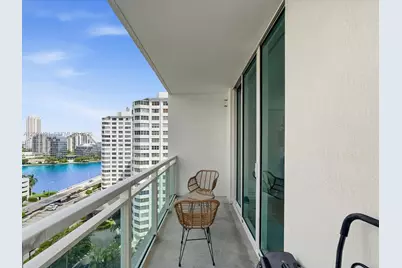 950 Brickell Bay Dr #1208, Miami, FL 33131 - Photo 18