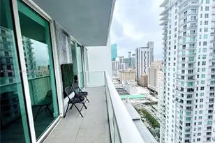 253 NE 2nd St, Miami, FL 33132 - Photo 2