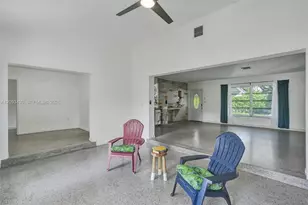 18500 NE 23rd Ct, Miami, FL 33180 - Photo 10