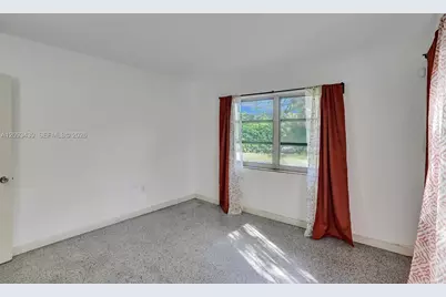 18500 NE 23rd Ct #0, Miami, FL 33180 - Photo 14