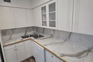 900 Bay Dr, Miami Beach, FL 33141 - Photo 8