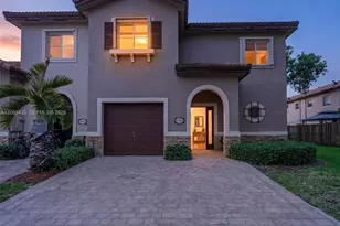 22263 SW 89th Ave, Cutler Bay, FL 33190 - Photo 2
