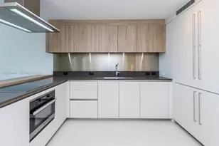1000 Brickell Plaza, Miami, FL 33131 - Photo 12