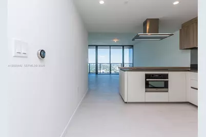 1000 Brickell Plz #4104, Miami, FL 33131 - Photo 4