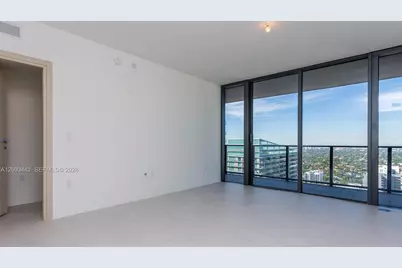 1000 Brickell Plz #4104, Miami, FL 33131 - Photo 8