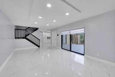 9861 NW 6th Ct, Plantation, FL 33324 - Photo 4