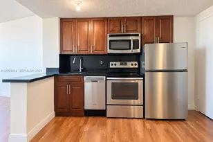 801 Brickell Bay Dr, Miami, FL 33131 - Photo 4