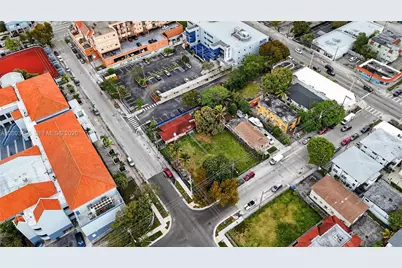 136 SW 11th Ave, Miami, FL 33130 - Photo 4