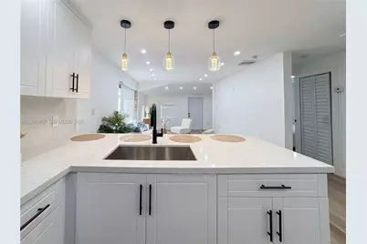 3630 NW 98th St, Miami, FL 33147 - Photo 14