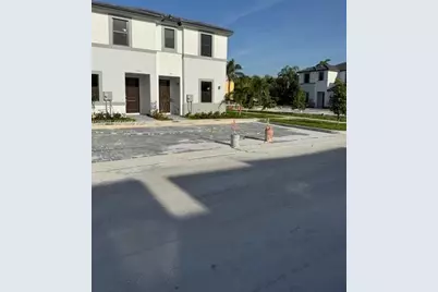 1037 NW 1 Ave #1037 D, Florida City, FL 33034 - Photo 2