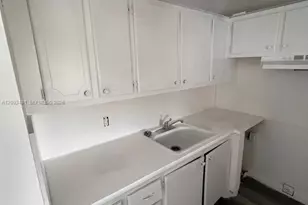 22 Suffolk A, Boca Raton, FL 33434 - Photo 18