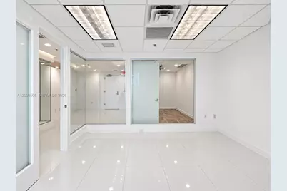 40 SW 13th St #505, Miami, FL 33130 - Photo 6