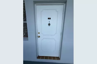 2200 Park Ln #306, Hollywood, FL 33021 - Photo 2