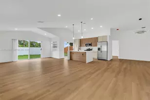 16 Gables Blvd, Weston, FL 33326 - Photo 1