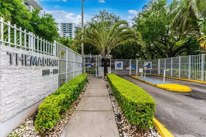 800 N Miami Ave #E-1008, Miami, FL 33136 - Photo 18