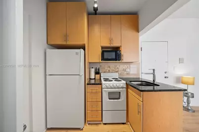 227 1st St #6, Miami Beach, FL 33139 - Photo 6