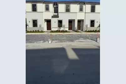 152 NW 10 Terr #152 D, Florida City, FL 33034 - Photo 1