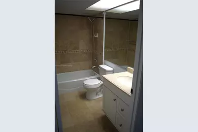 2640 SE 19th Ct #201-D, Homestead, FL 33035 - Photo 10
