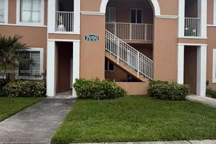 7050 NW 177th St, Hialeah, FL 33015 - Photo 2