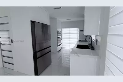 20726 SW 105 Ave #1, Cutler Bay, FL 33189 - Photo 10