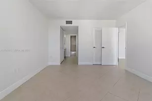 5701 Collins Ave, Miami Beach, FL 33140 - Photo 38