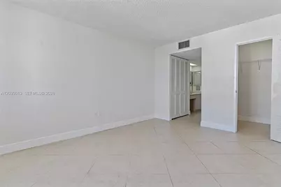 5701 Collins Ave #1007, Miami Beach, FL 33140 - Photo 34