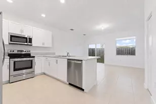 1705 SE 27th Rd, Homestead, FL 33035 - Photo 10