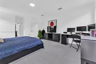 9770 NW 10th St, Miami, FL 33172 - Photo 14