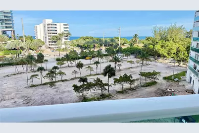 100 Bayview Dr #509, Sunny Isles Beach, FL 33160 - Photo 10
