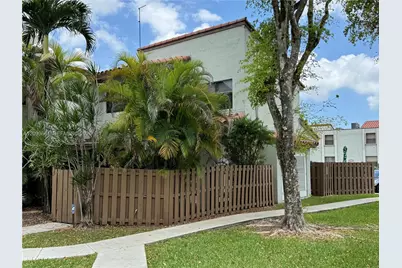 10307 NW 9th St Cir #201-15, Miami, FL 33172 - Photo 2