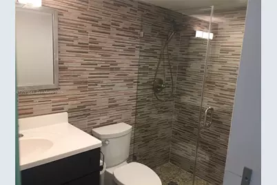 10307 NW 9th St Cir #201-15, Miami, FL 33172 - Photo 12
