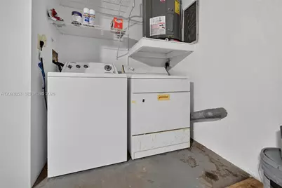 18577 NW 19th St, Pembroke Pines, FL 33029 - Photo 32