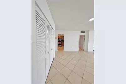 300 Bayview Dr #701, Sunny Isles Beach, FL 33160 - Photo 12