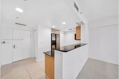 325 S Biscayne Blvd #2320, Miami, FL 33131 - Photo 10