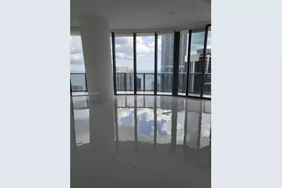 45 SW 9th Street #4303, Miami, FL 33130 - Photo 2