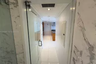 485 Brickell Ave, Miami, FL 33131 - Photo 16