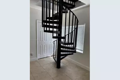 1129 SW 10th St, Miami, FL 33130 - Photo 18