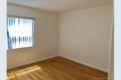 121 Golden Isles Dr #407, Hallandale Beach, FL 33009 - Photo 14