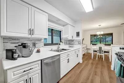 465 NW 95th Ave, Plantation, FL 33324 - Photo 8