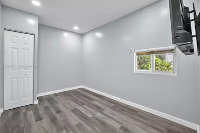 609 N 46th Ave, Hollywood, FL 33021 - Photo 12