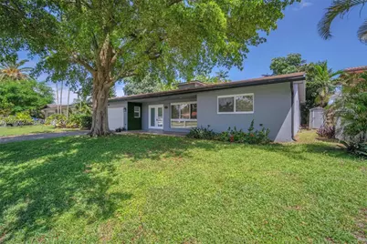 609 N 46th Ave, Hollywood, FL 33021 - Photo 2