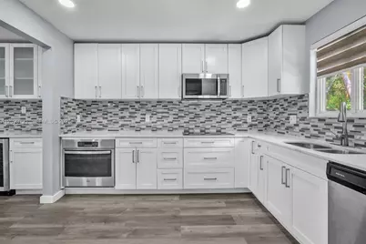 609 N 46th Ave, Hollywood, FL 33021 - Photo 8