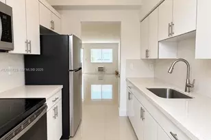 8215 Crespi Blvd, Miami Beach, FL 33141 - Photo 4