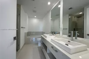 55 SW 9th St, Miami, FL 33130 - Photo 6