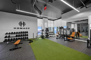 121 NE 5th St, Miami, FL 33132 - Photo 14