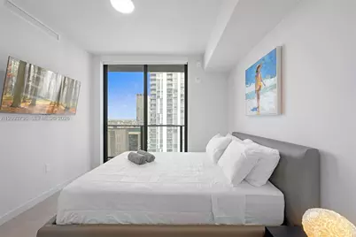 121 NE 5th St #3006, Miami, FL 33132 - Photo 4