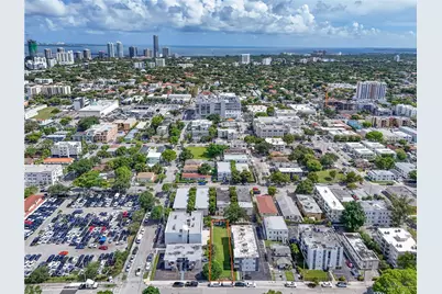 718 SW 4th St, Miami, FL 33130 - Photo 4