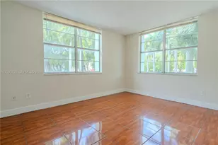 482 NW 165th St Rd, Miami, FL 33169 - Photo 10